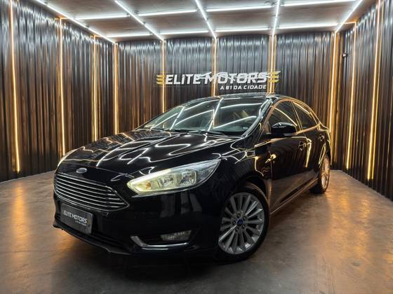 FORD FOCUS 2.0 TITANIUM 16V FLEX 4P POWERSHIFT FORD FOCUS 2.0 TITANIUM 16V FLEX 4P POWERSHIFT